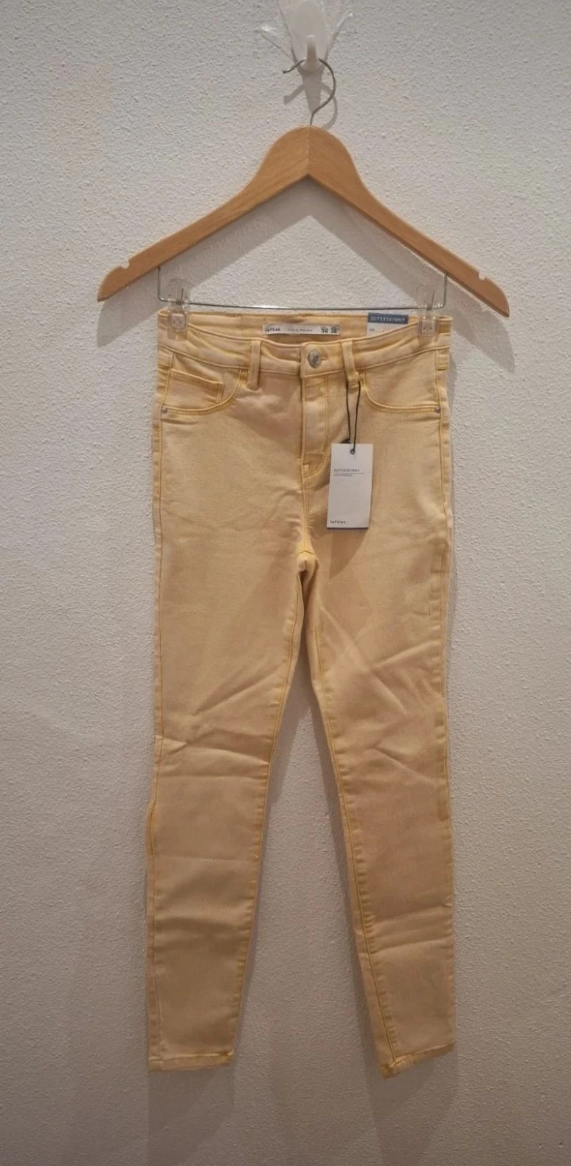 Jeans Super Skinny Lefties Amarillo Pastel límite edición Y2K – photo 2